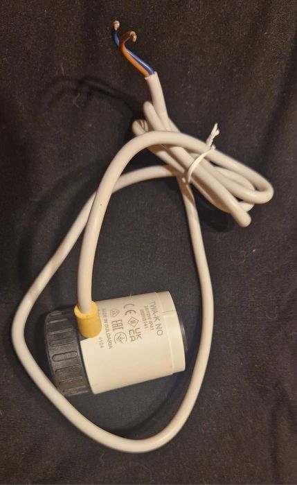 Danfoss napęd termiczny  TWA-K NO 24V  088H3140