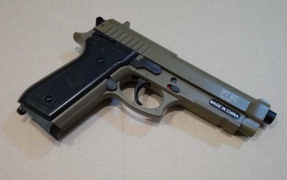 Игрушечный пистолет TAURUS PT92 Metal Slide Tan, детский на пульках