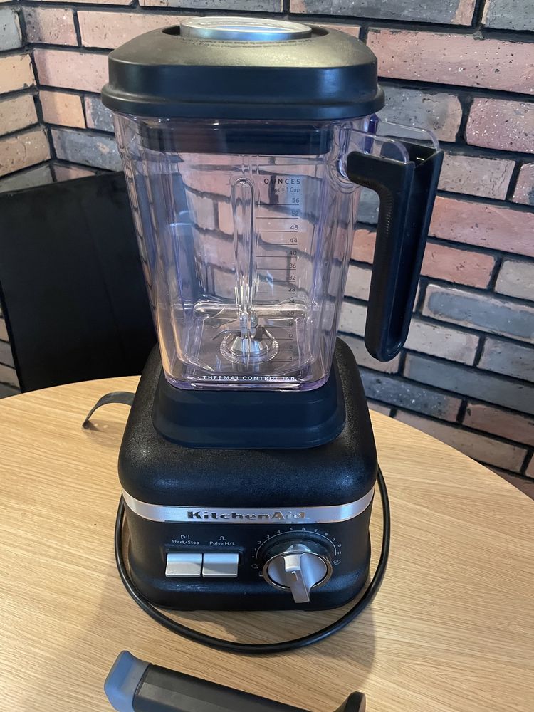 Blender KitchenAid Artisan Power Plus 5KSB8270EBK