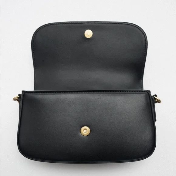 Mala Zara Crossbody Preta com Fivela – NOVA (sem etiqueta)