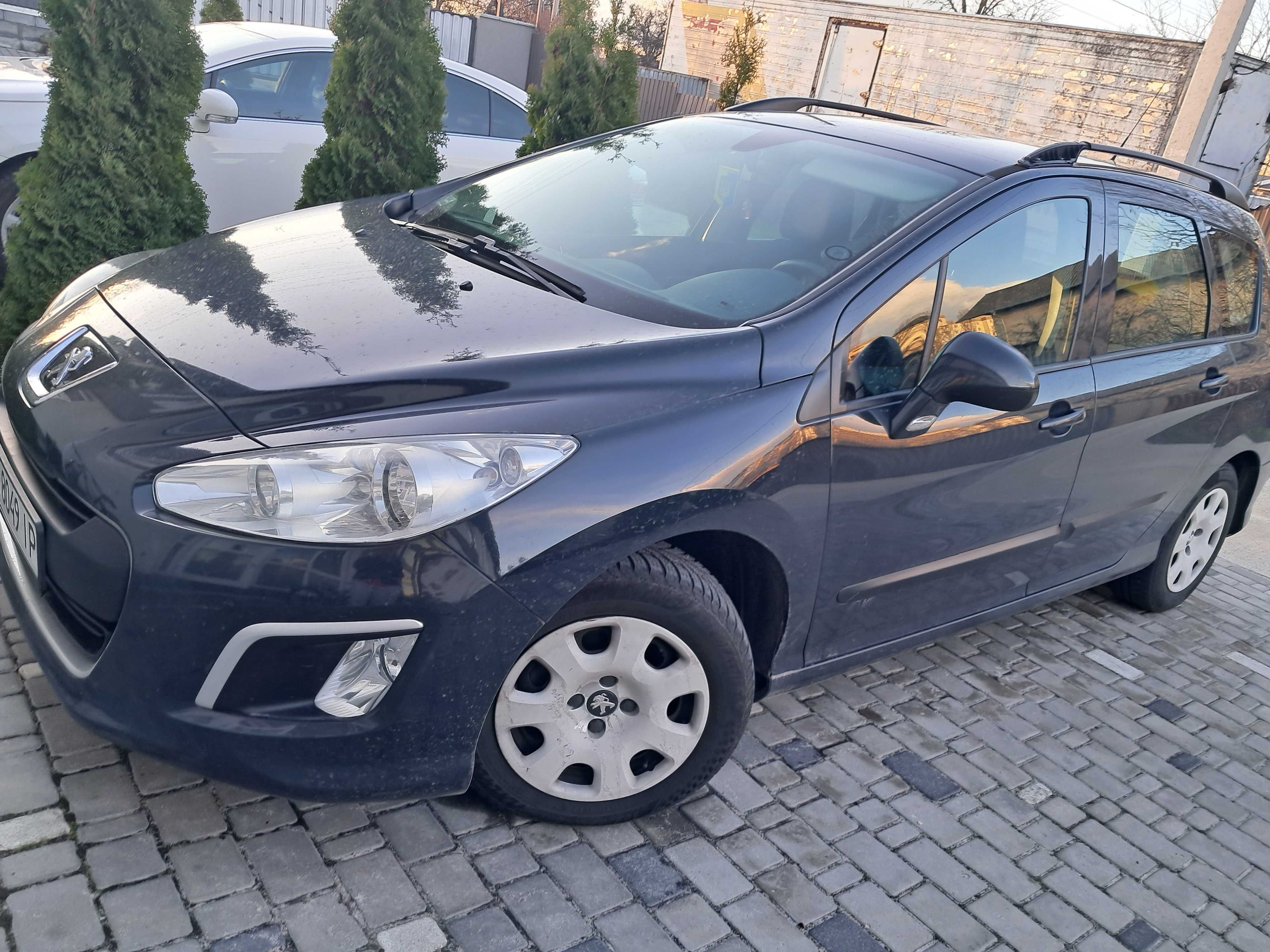 Автомобіль Peugeot 308 SW