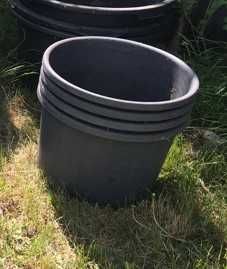 Doniczki Pojemniki plastik małe 4 szt  średnie 11 szt super duże 3 szt