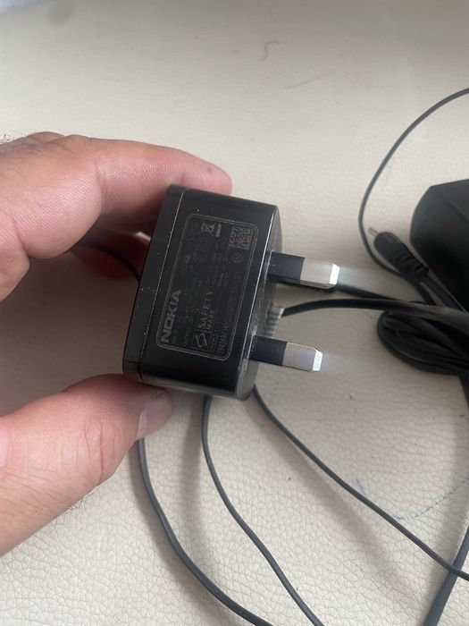 Ładowarki Nokia z cienkim bolcem. 2 sztuki.