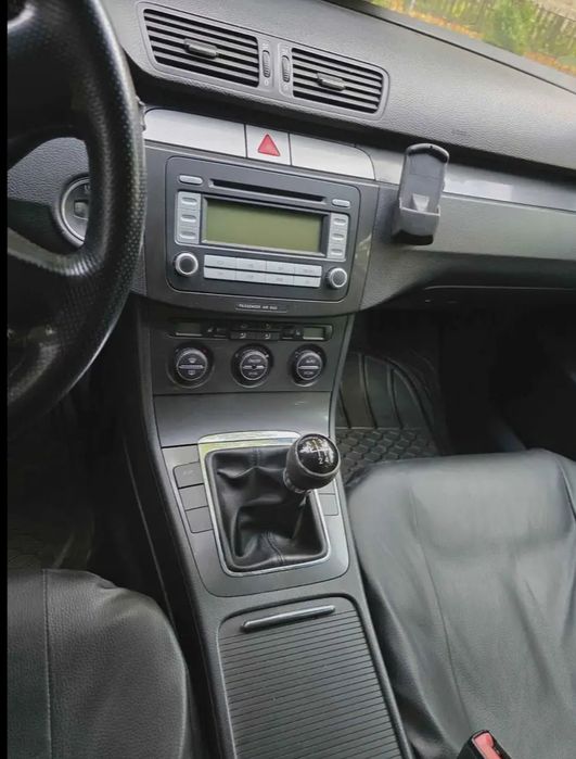 Sprzedam vw Passata b6 2006 rok 2 l turbo diesel
