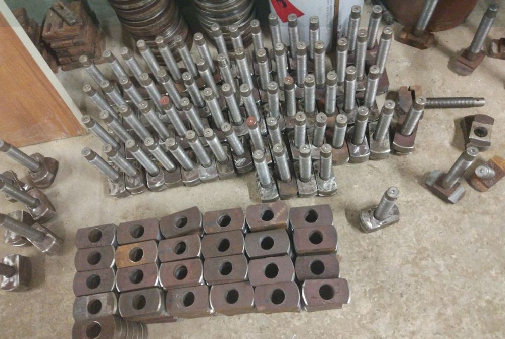 Твистлок, фитинг для крепления контейнеров