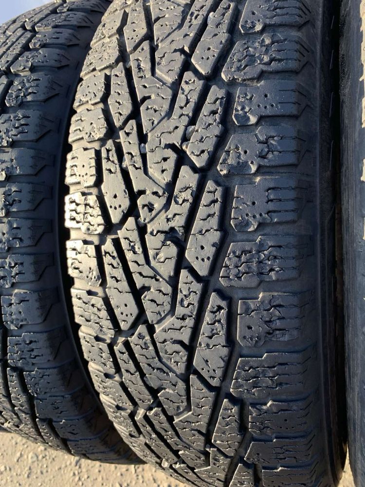 Шини 245/70 R17 Nokian всесезон, 9-9,5мм