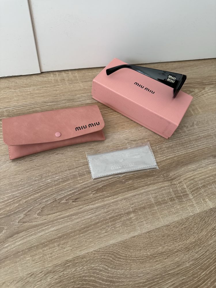 Okulary przeciwsłoneczne MiuMiu Miu Miu