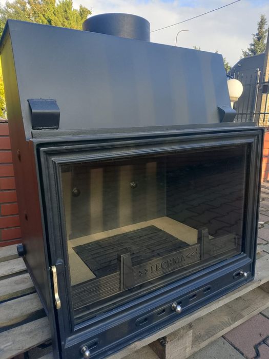 Kominek nowy LECHMA 190 PL, 24kw z plaszczem wodnym.