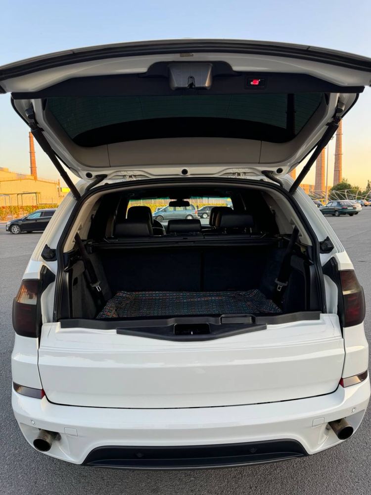 BMW X5 e70 2011 3.0 бензин