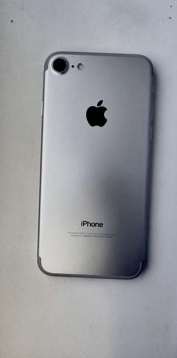 Продам iPhone 7/128GB в гарному стань