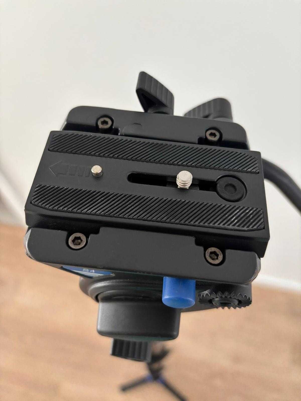Monopé Benro com cabeça de vídeo