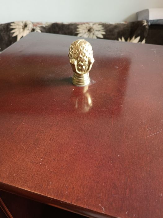 Regał obrotowy drewniany na płyty CD kasetysety