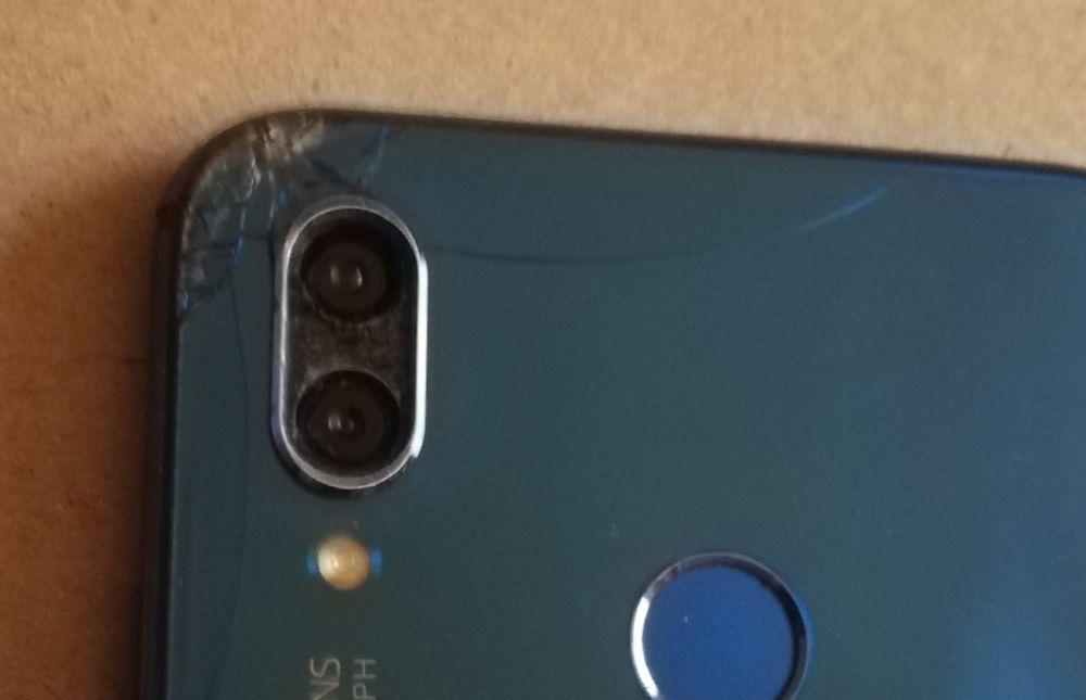 Smartfon HUAWEI P20 lite + oryg. ładowarka