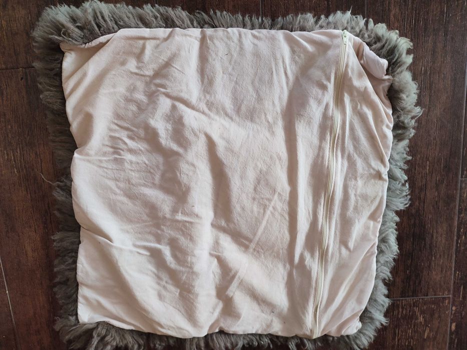 Poduszka ze skóry owczej R 47x47cm