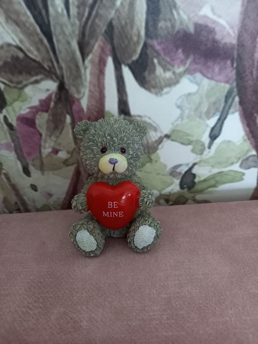 Figurka miś z sercem mała