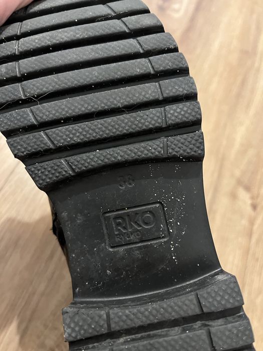 Buty zimowe damskie ryłko trapery 38 czarne