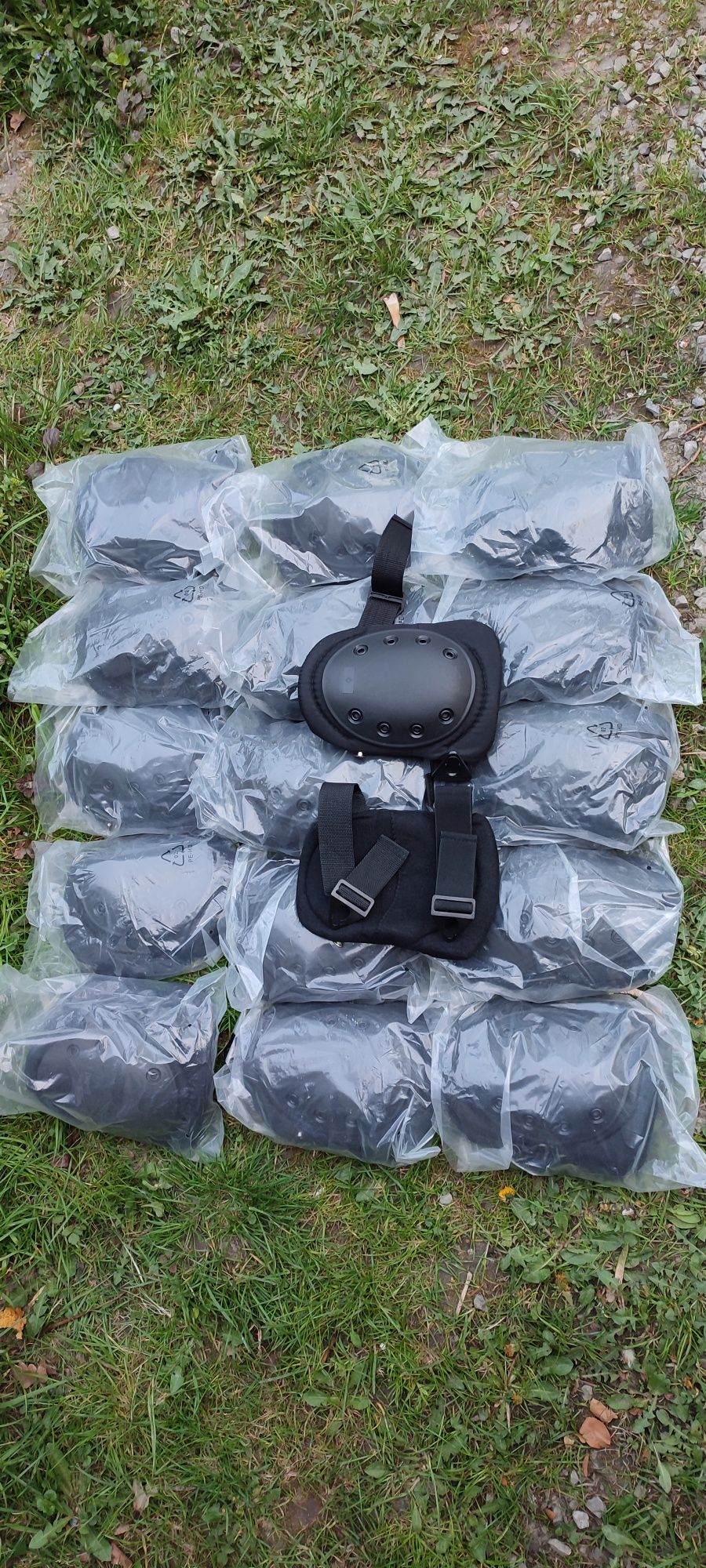 Ochraniacze na kolana, paintball, snowboard