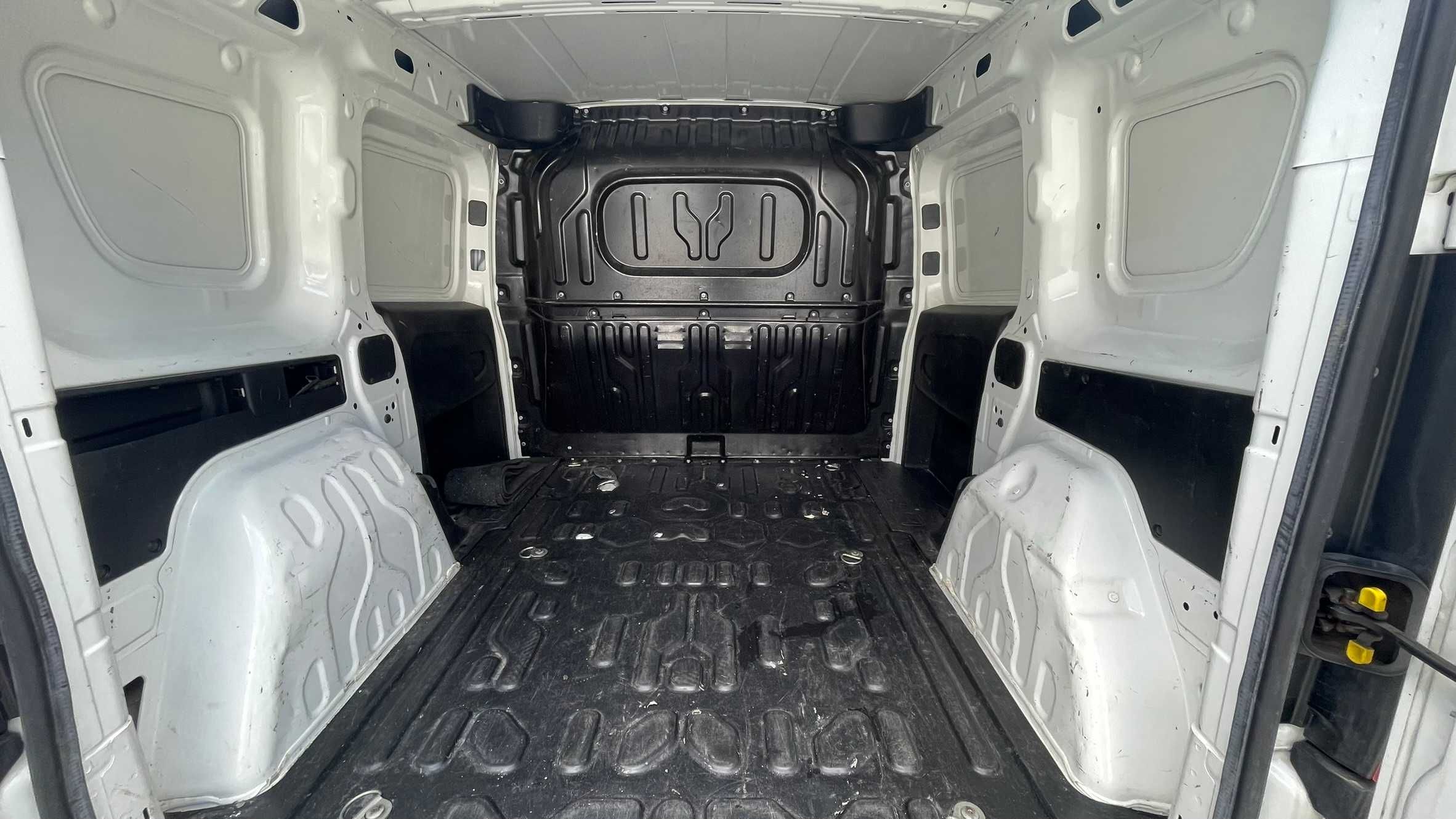 Opel Combo D Van VAT 1 serwisowany salon PL 2017r