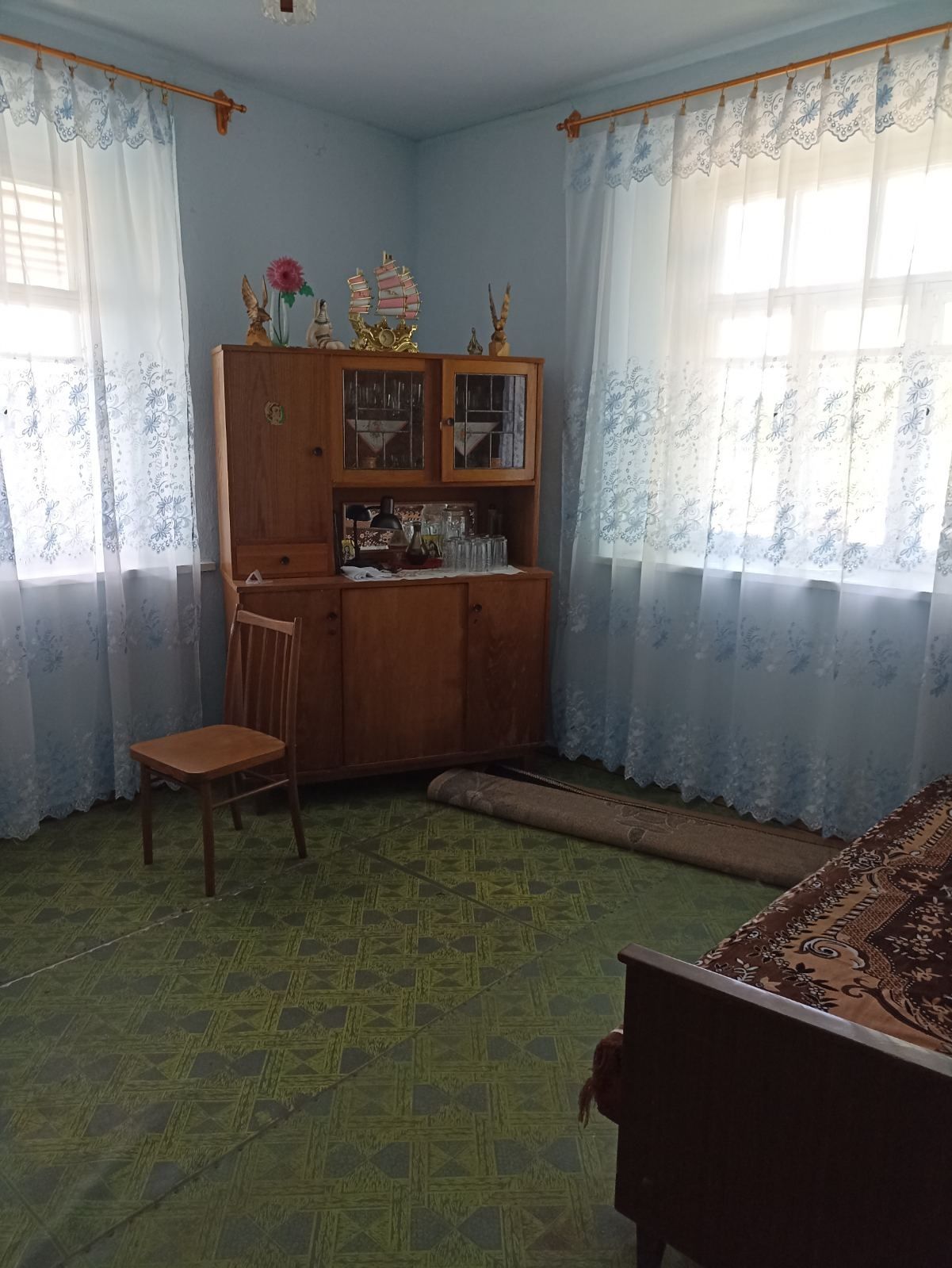 Будинок біля міста