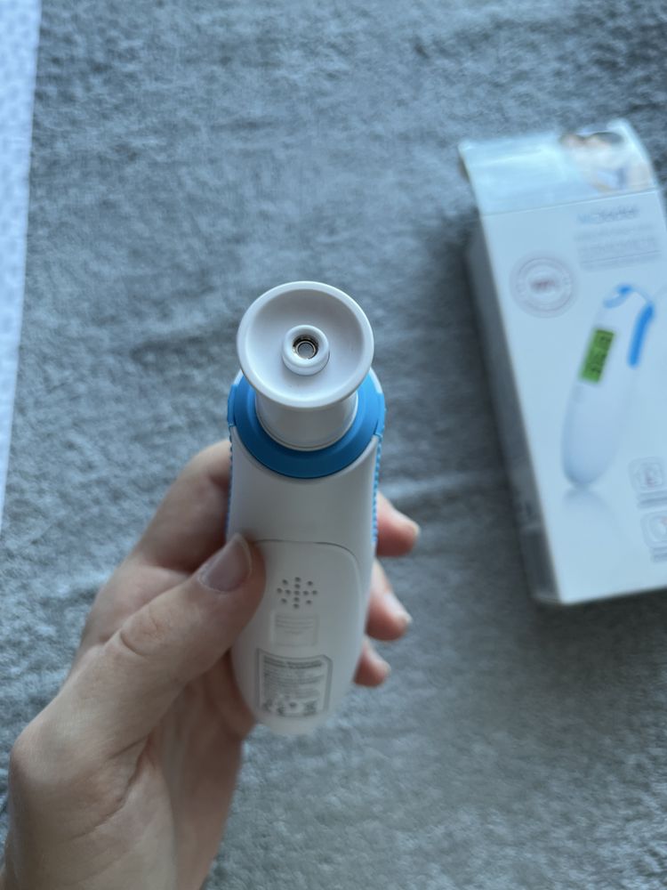 Biało-niebieski termometr wielofunkcyjny elektroniczny Air Doctor