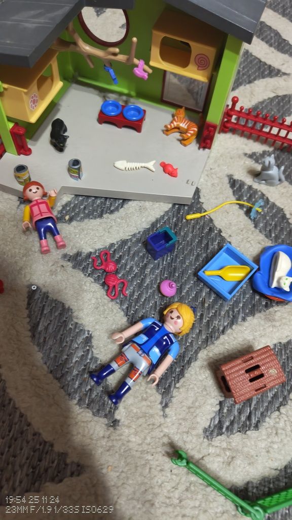 Playmobil plac zabaw dla kotów