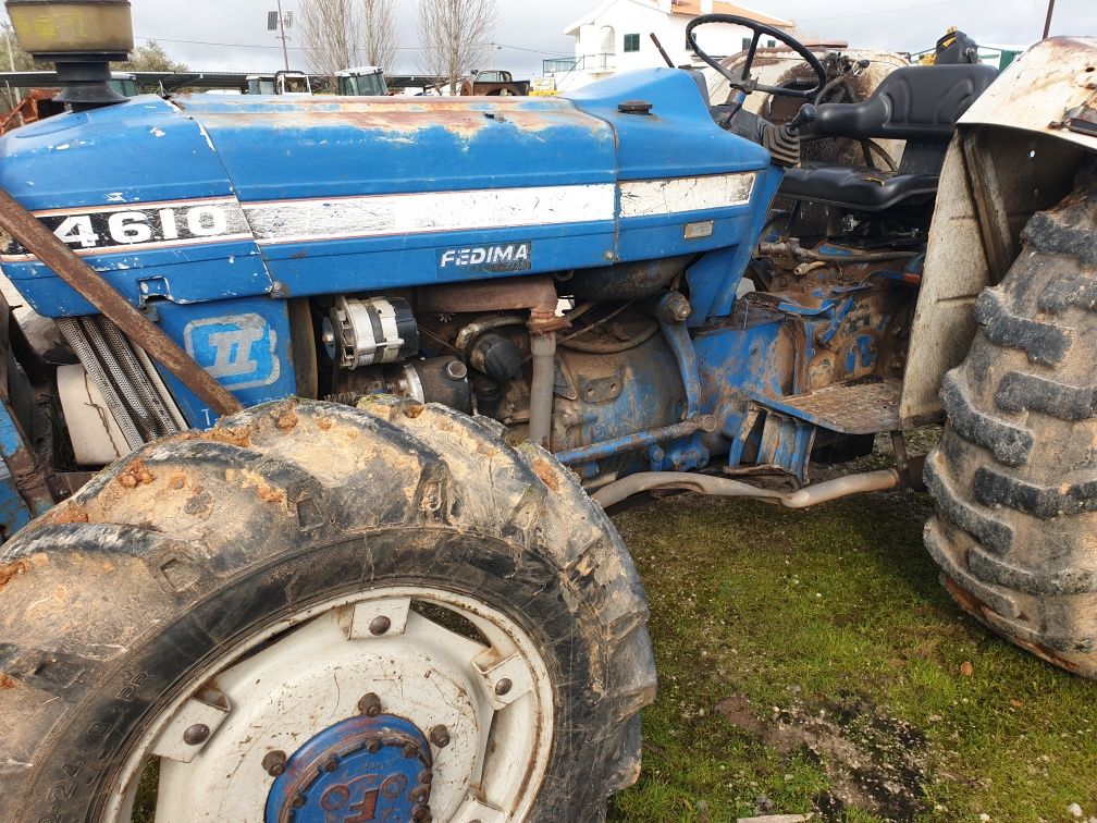 Trator Ford 4610DT para peças.