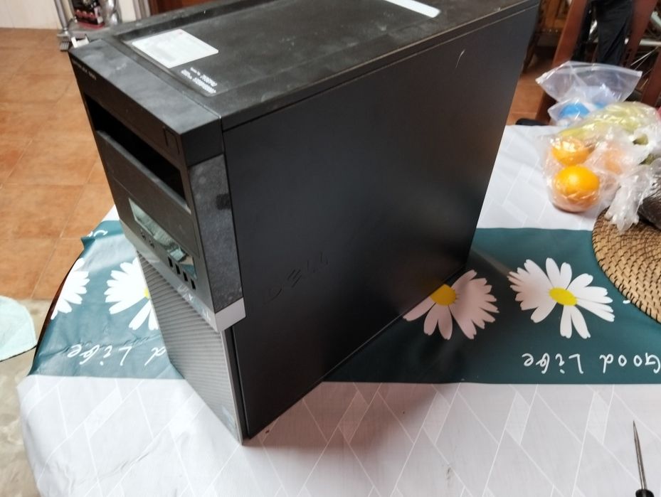 Gabinete DELL 2010