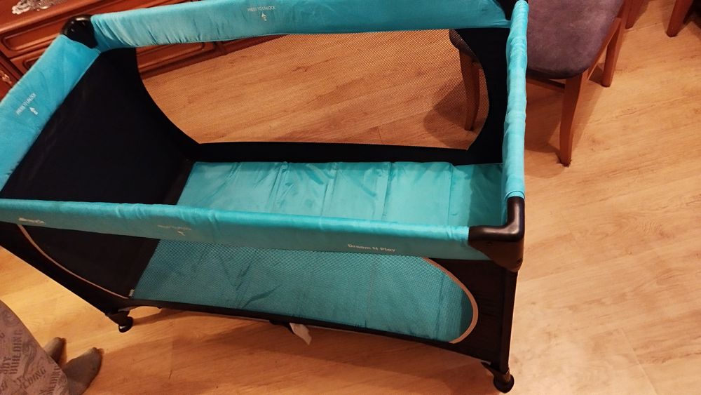 Łóżeczko turystyczne  skladane,kojec