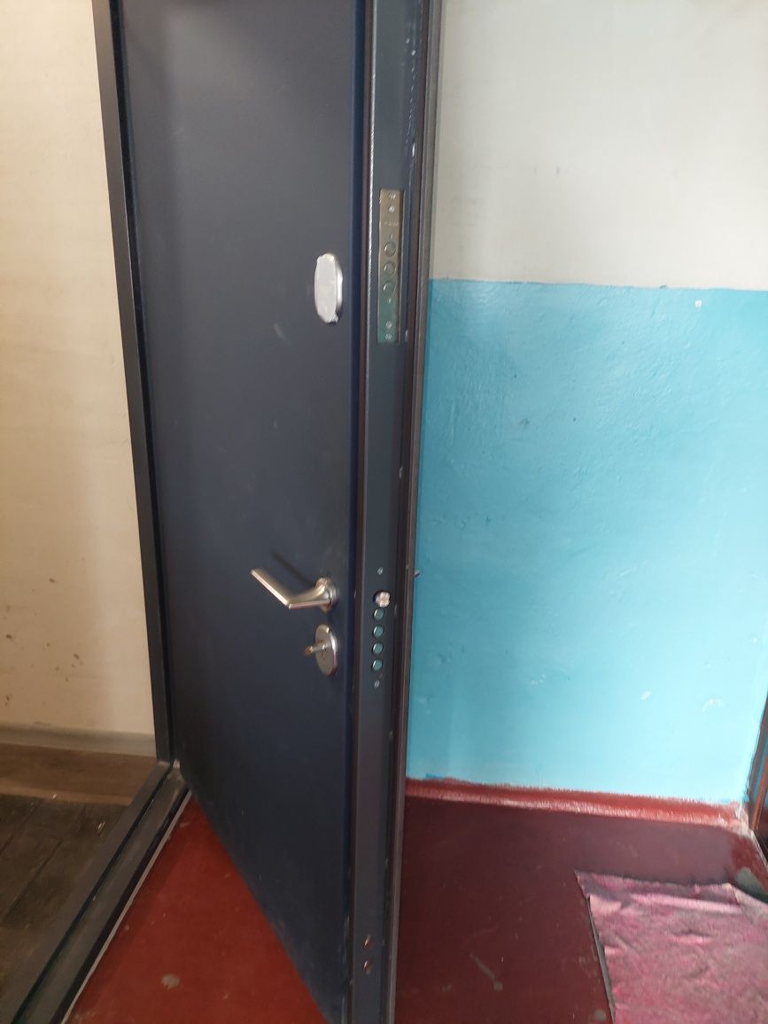 Продам 3х квартиру, Центр, Поля.