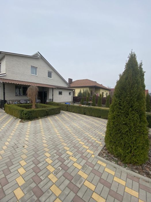 Продаж будинку