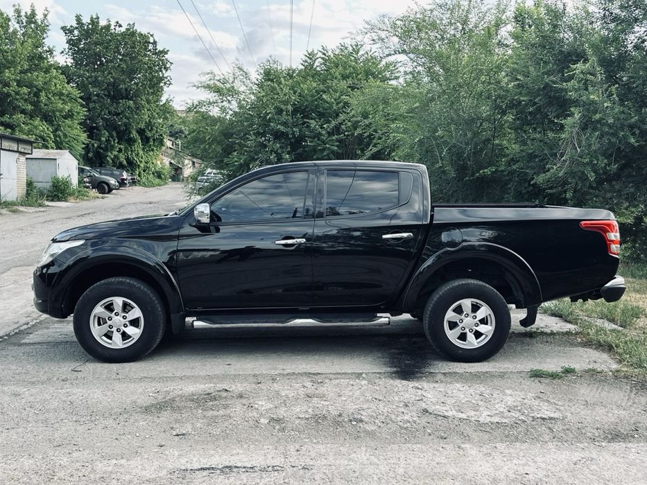 Продам Mитсубиси L200 Официальный