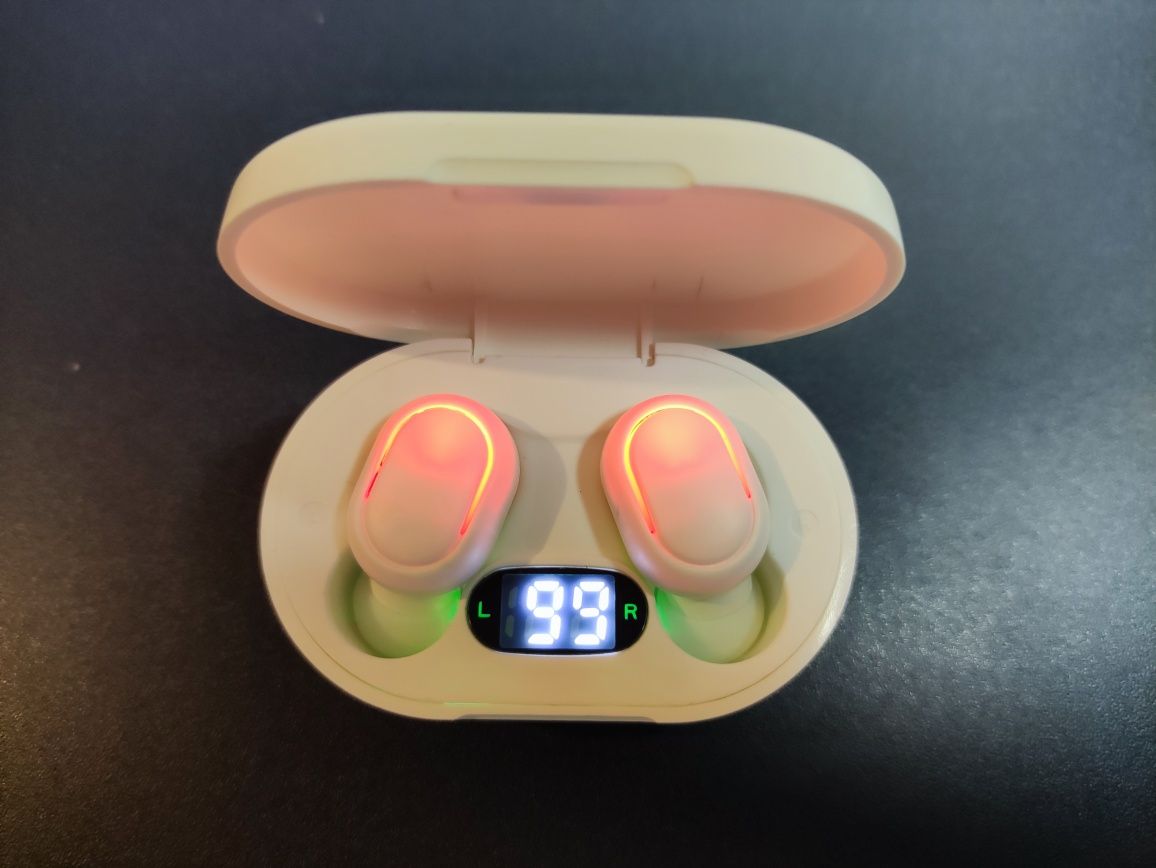 Słuchawki bluetooth, bezprzewodowe, z wyświetlaczem. NOWE.