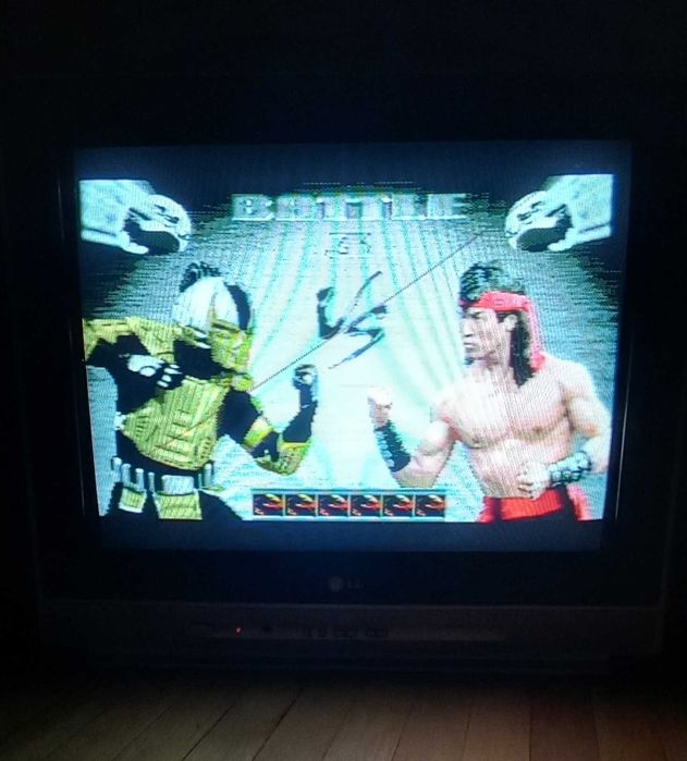 Кинескопний ЄЛТ телевізор LG 21FJ4AB