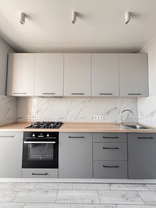 Эксклюзив!! Продам квартиру с ремонтом в ЖК Лазурный !!