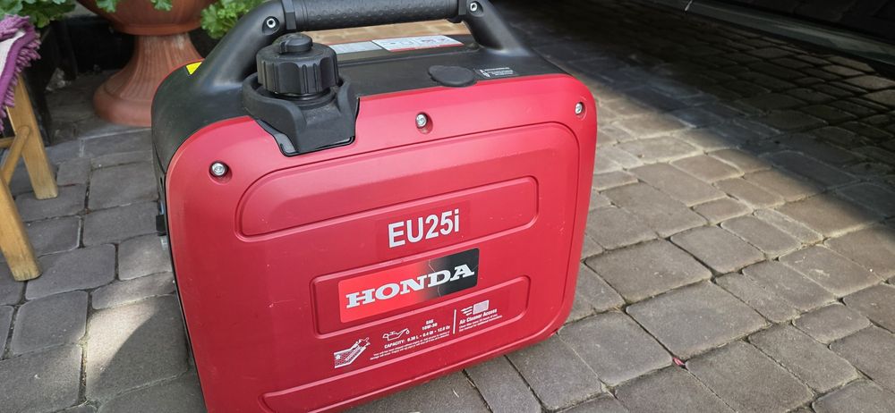 Генератор бензиновый Honda eu 25io