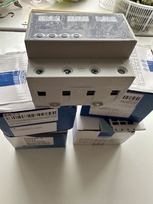 Реле напруги з пультом напряжения 3фази під зелений тариф