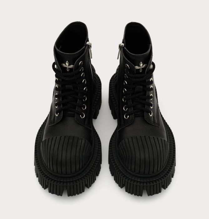 Трендові шкіряні чоботи SMFK