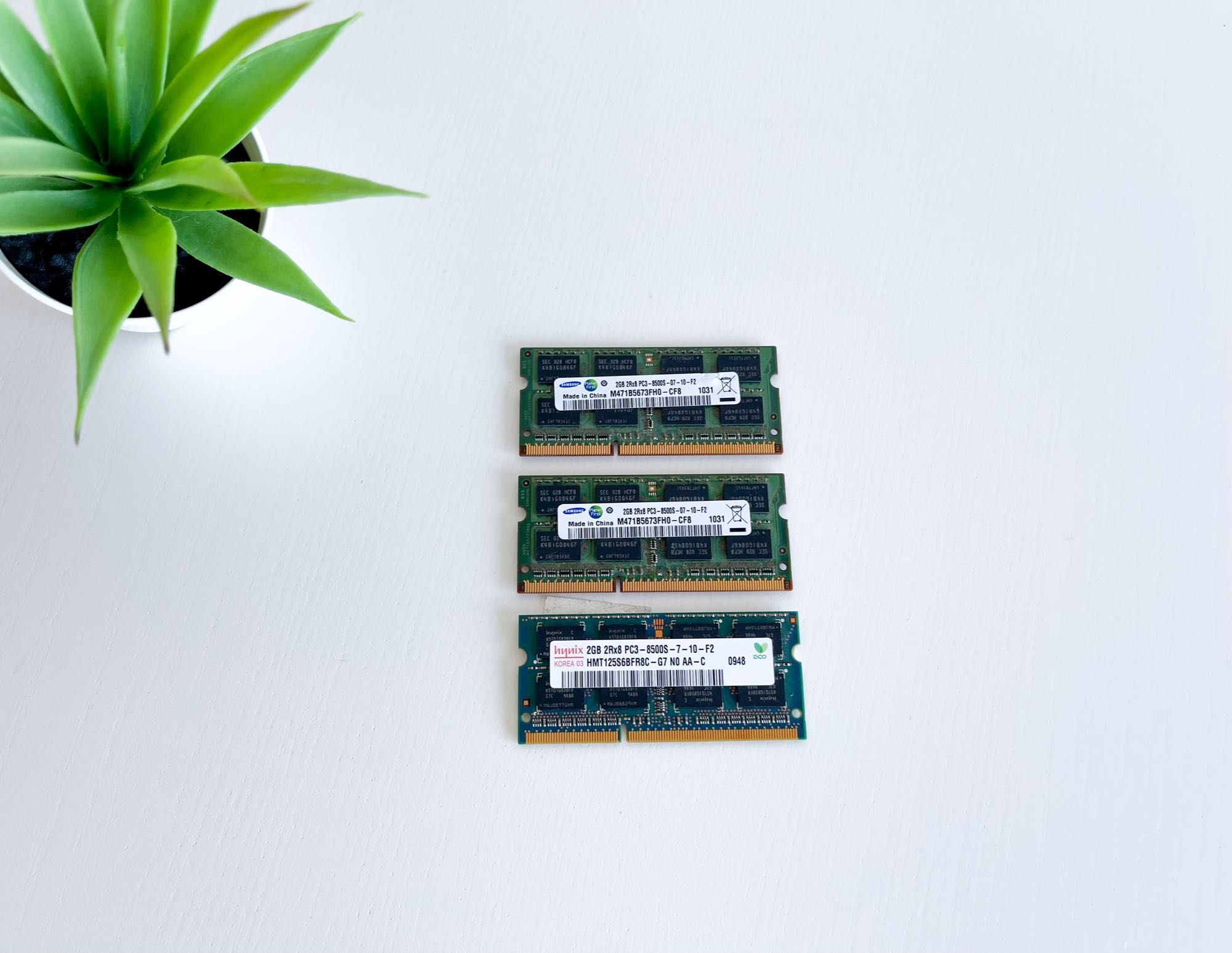 Memórias 2GB DDR3 - para portátil