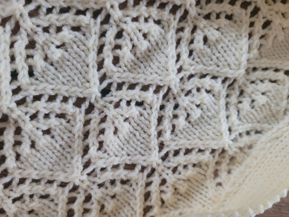 Kremowa ażurowa kamizelka boho handmade