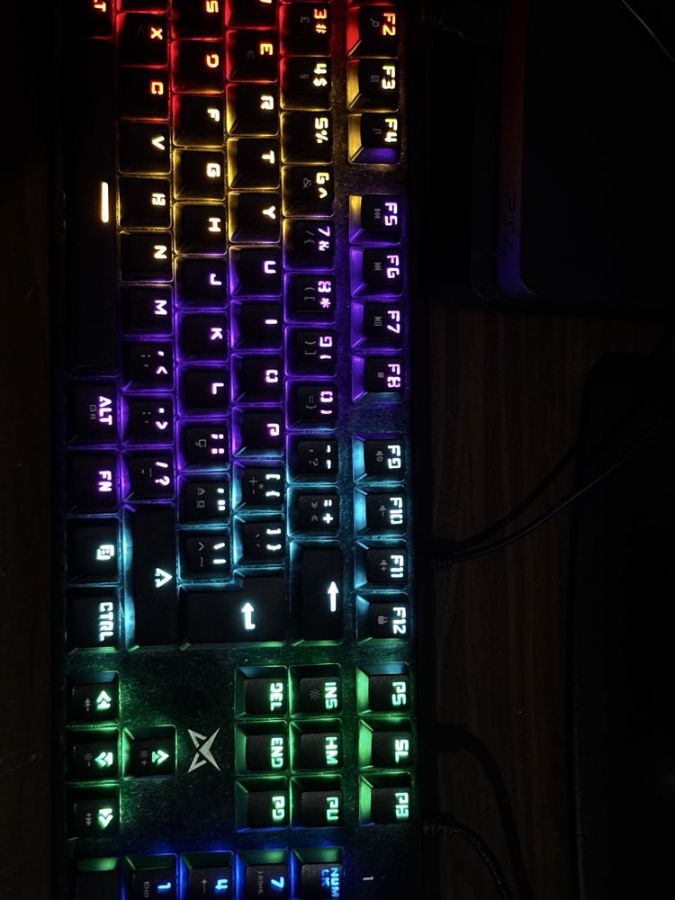 Teclado Matrics Mecanico RGB