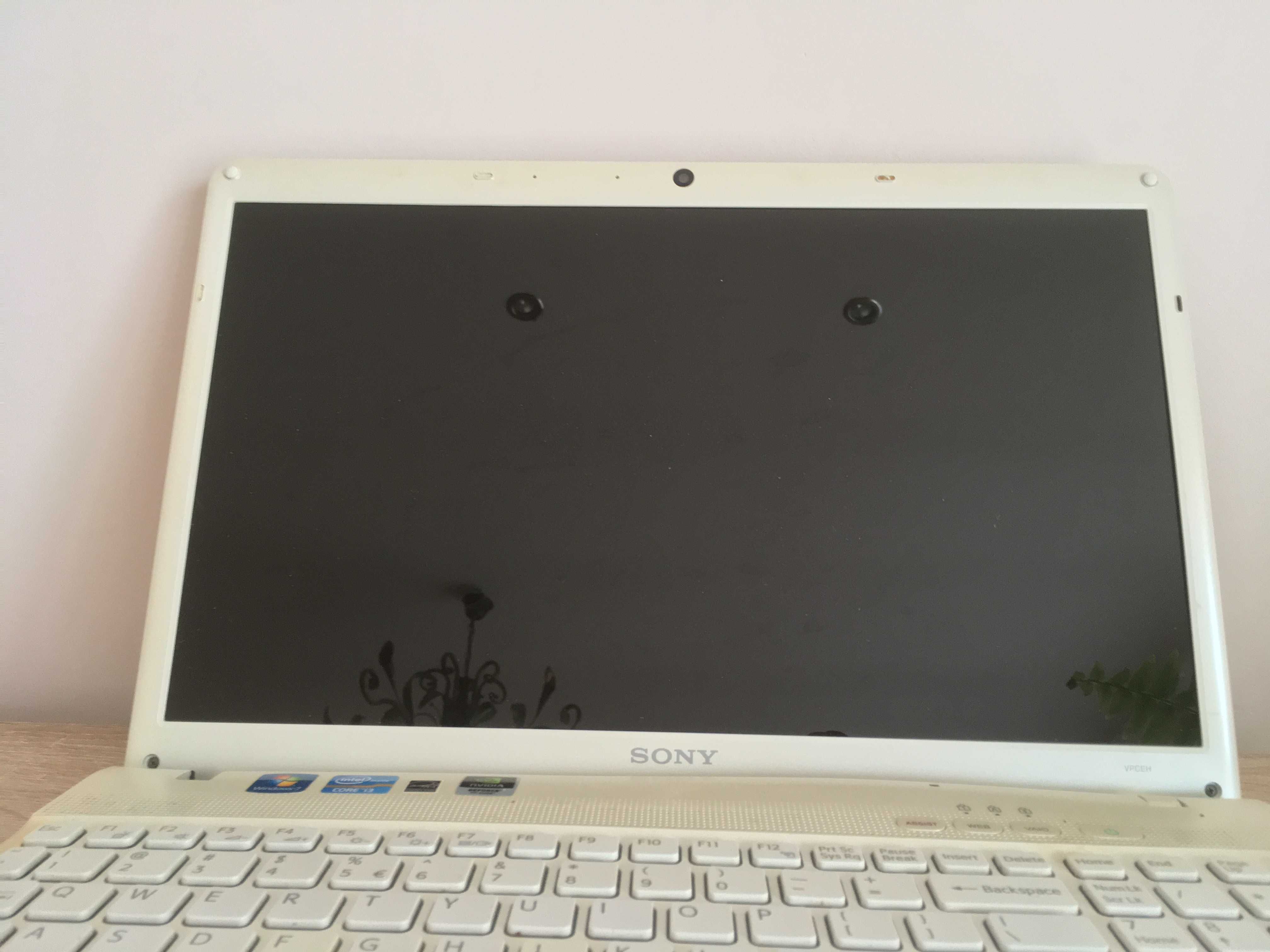 Laptop Sony VAIO PCG-71811m, 2GB DDR3, Intel Core B820 1,7GHz
