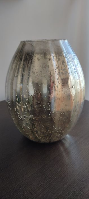 Jarra em vidro mercurizado da Zara home.