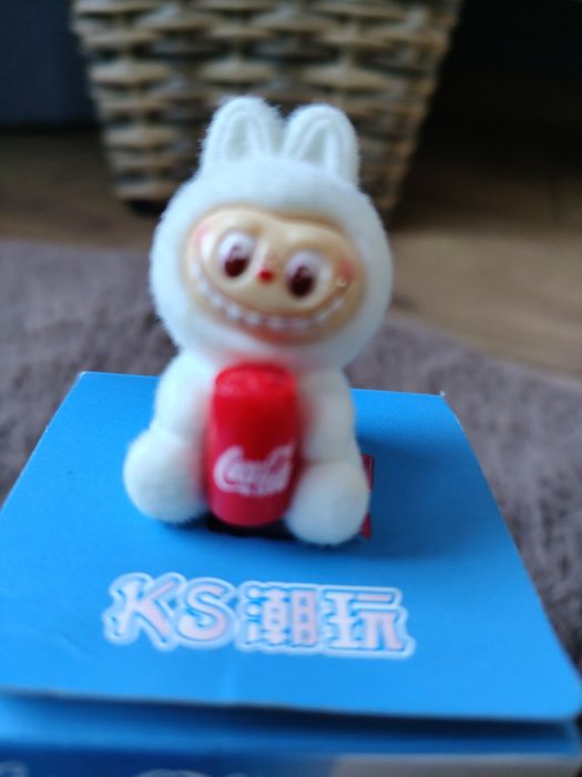 Labubu figurka z pudełkiem