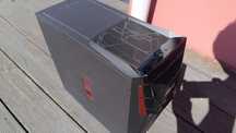Obudowa PC ASUS z napędem cd