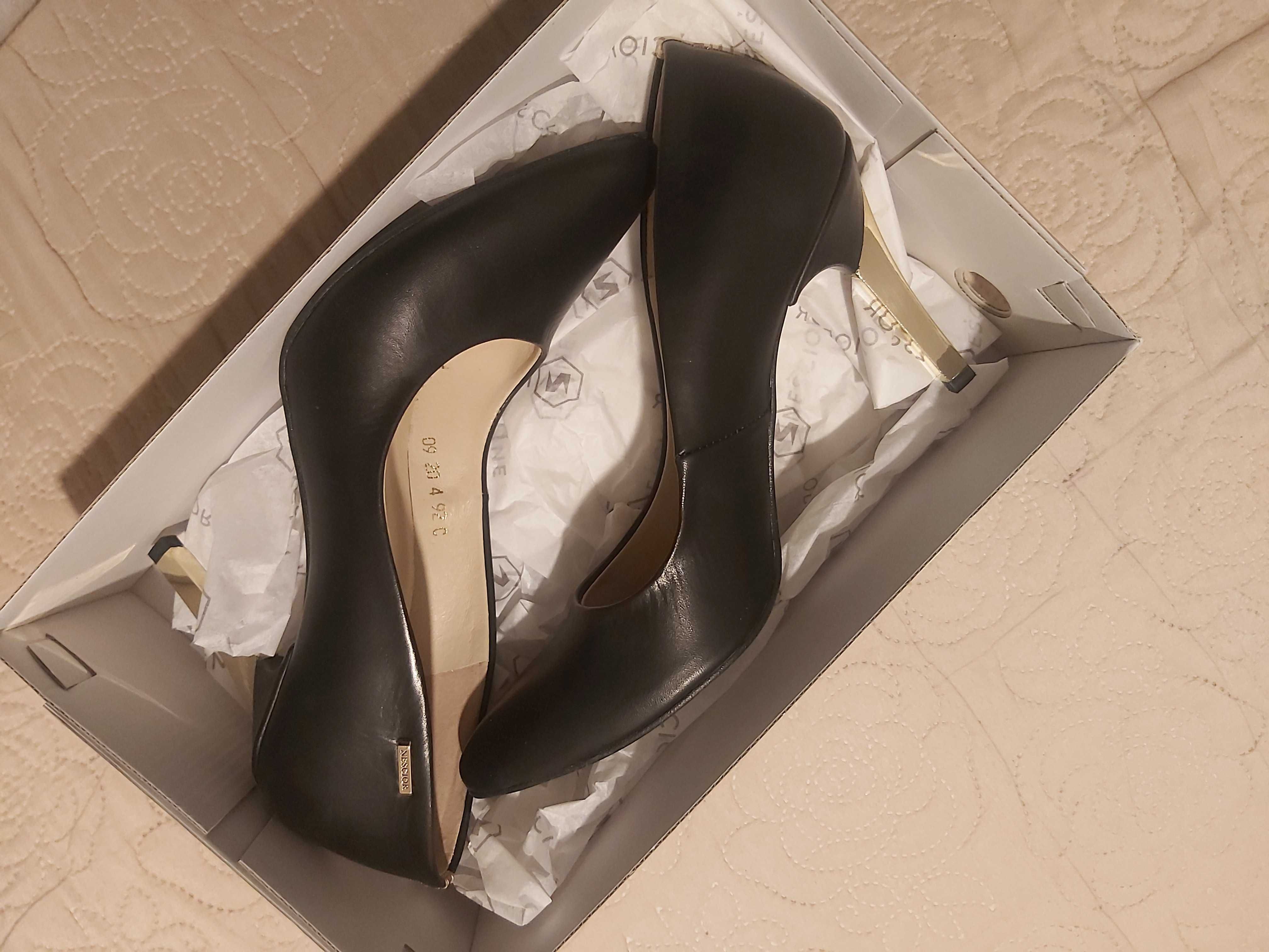 Buty na obcasie  Neścior rozm.38