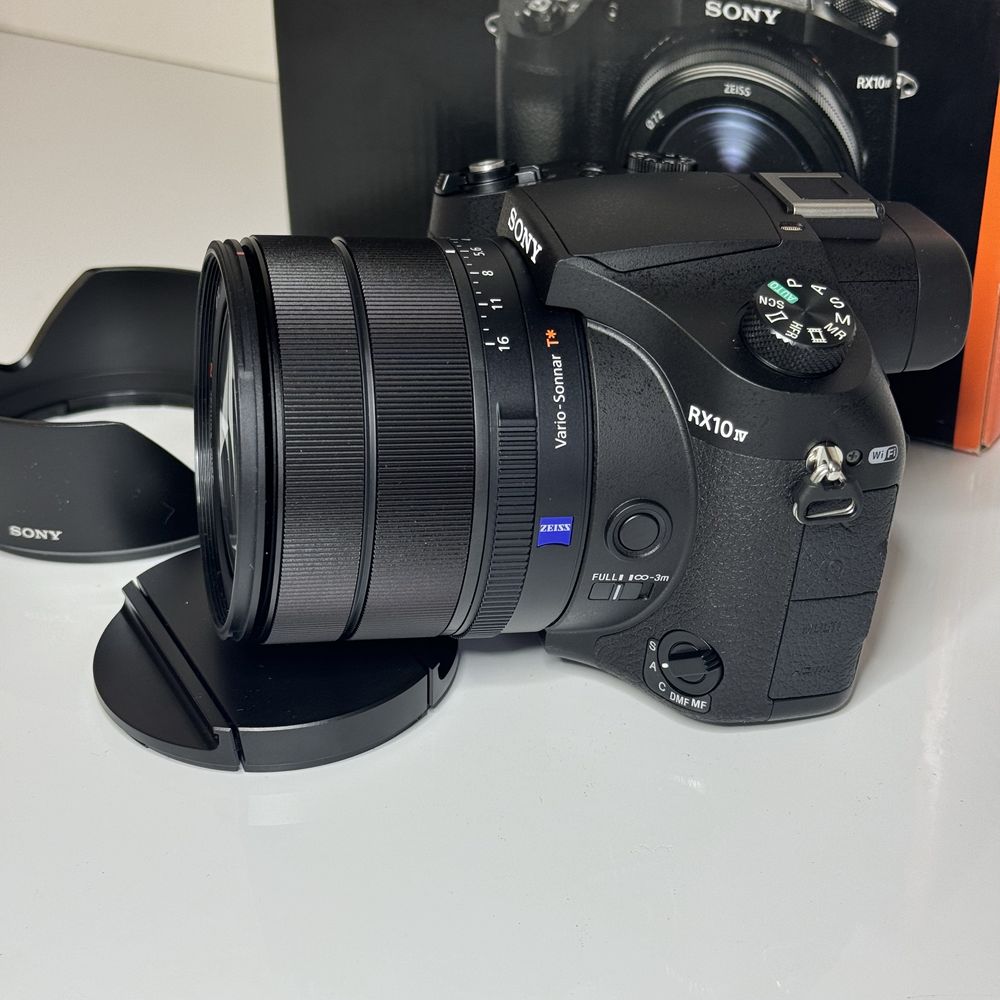 Нова Фотокамера Фотоапарат Камера SONY DSC RX10 IV (DSCRX10M4.CE3)