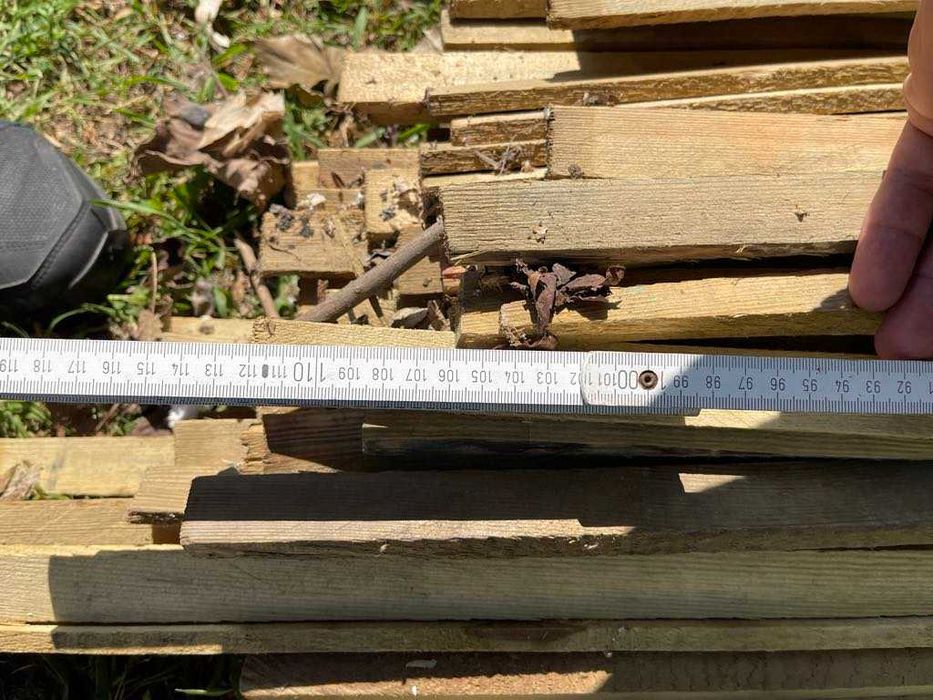 przekładki drewniane do składowania  drewna budowlanego  palik pakiet