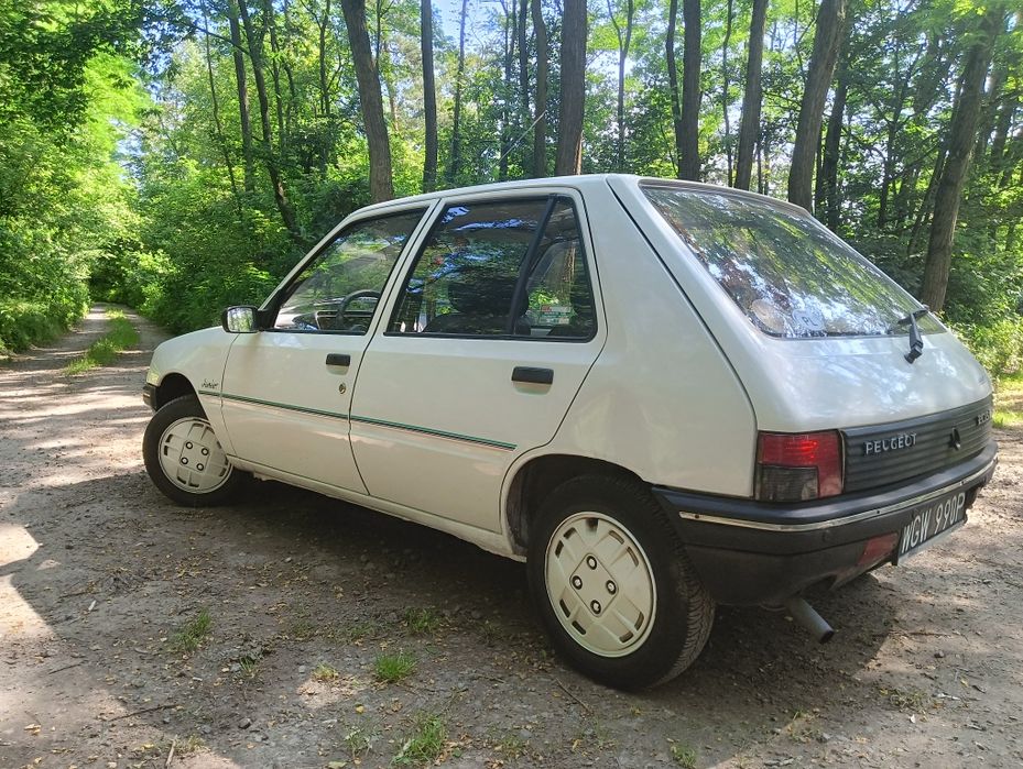Peugeot 205 youngtimer czarne blachy 100% oryginał