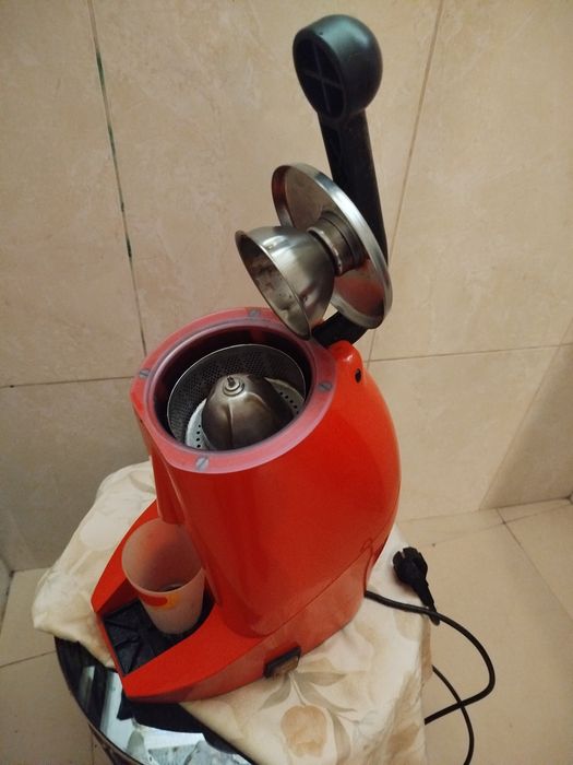 Espremedor de citrinos industrial