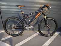 Bicicleta BTT KTM Carbono Suspensão Total